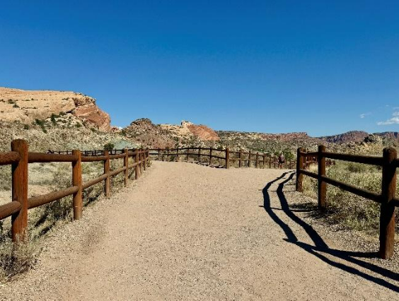 The trail turns to sand and gravel.